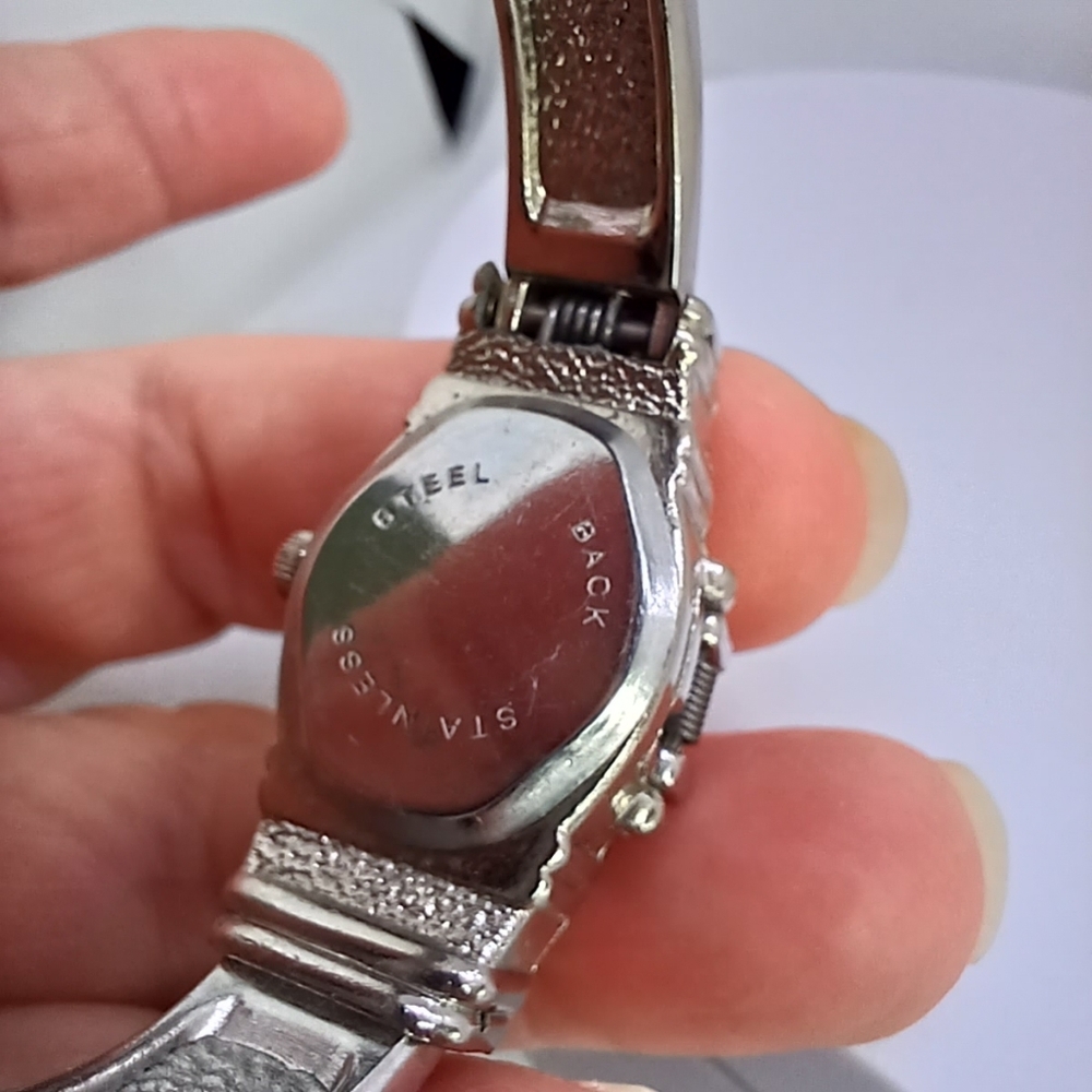 WORKS Vintage Quartz Watch Cuff Bracelet Stainless Steel Carnelian Stone Jewelry - Picture 4 of 5
